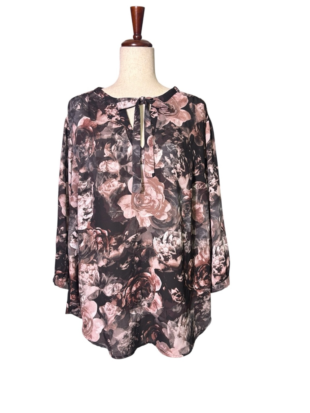 Torrid Dark Floral Rose Blouse Romantic Goth Keyhole Tie Size 2XL